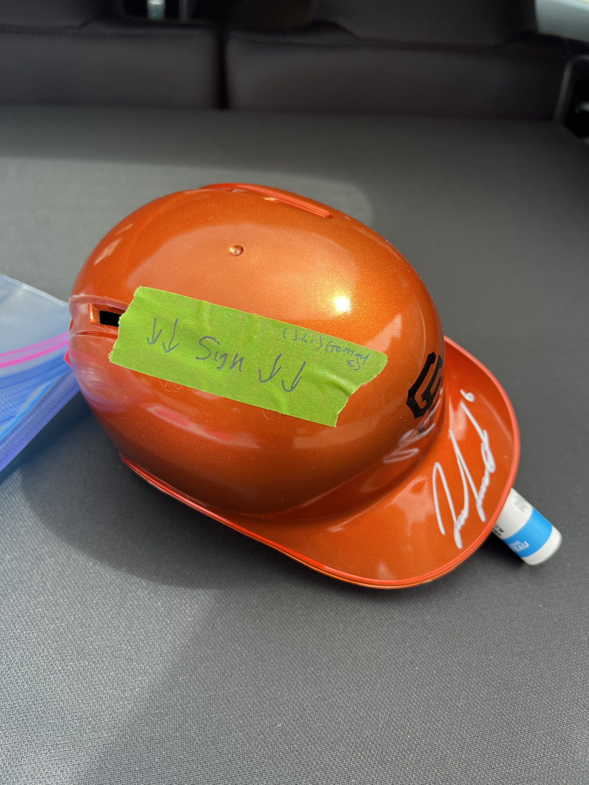 Mini helmet labeling 2